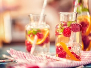 7 Rekomendasi Resep Infused Water untuk Menurunkan Berat Badan