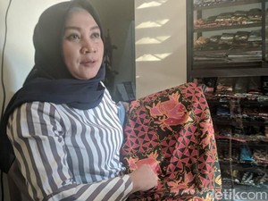 Dari Sekolah Perawat Terdampar Jadi Desainer Batik Lamongan
