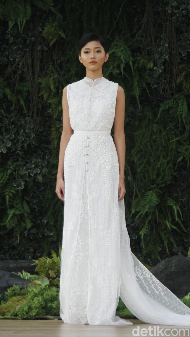 Fashion show gaun pengantin dari Sapto Djojokartiko di Grand Hyatt Jakarta Wedding Fair 2018, Jumat [10/8/2018]. Foto: Mohammad Abduh/Wolipop