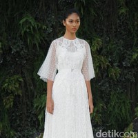 Fashion show gaun pengantin dari Sapto Djojokartiko di Grand Hyatt Jakarta Wedding Fair 2018, Jumat [10/8/2018]. Foto: Mohammad Abduh/Wolipop