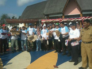 Lestarikan Kehidupan Laut, KLHK Gelar Aksi Bersih-bersih Pantai