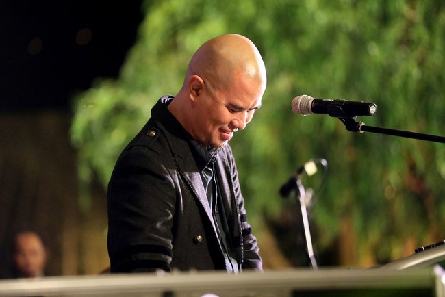 Pesta pernikahan Aryo dan Sachi di Hotel Ritz Carlton Pacific Place dimeriahkan penampilan dari Dewa 19. Foto: Instagram Dewa19