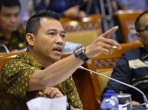Memperluas Manfaat Jember Fashion Carnaval