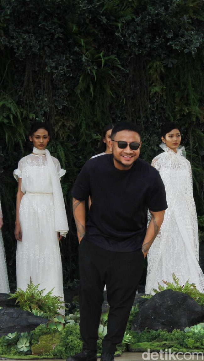 Fashion show gaun pengantin dari Sapto Djojokartiko di Grand Hyatt Jakarta Wedding Fair 2018, Jumat [10/8/2018]. Foto: Mohammad Abduh/Wolipop