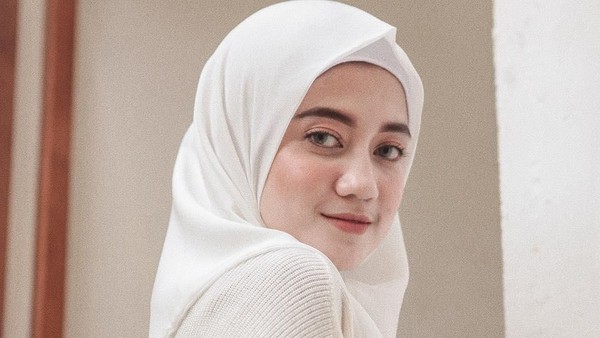 Foto: Anggunnya Shindy, Mantan Personel Girlband Princess yang Berhijab