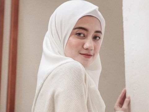 Cerita Hijrah Mantan Personel Girlband Princess yang Kini Berhijab