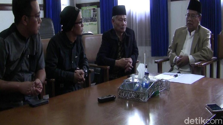 Polisi Pertimbangkan Pasal Ujaran Kebencian untuk Ustaz Evie Effendi Polisi Pertimbangkan Pasal Ujaran Kebencian untuk Ustaz Evie Effendi