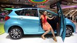 Yang Cantik-cantik di Booth Daihatsu