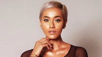 Kira-kira pas ulang tahunnya nanti dapat hadiah apa ya? Dok. Instagram/kimmyjayanti