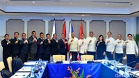 Menhan Ryamizard Ryacudu melakukan kunjungan kerja ke Filipina untuk meningkatkan kemitraan strategis kedua negara khususnya di bidang kerja sama pertahanan dan keamanan. Dok. Kemenhan