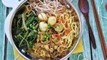 Gurih Renyah Mie Kangkung yang Mantap Buat Makan Siang