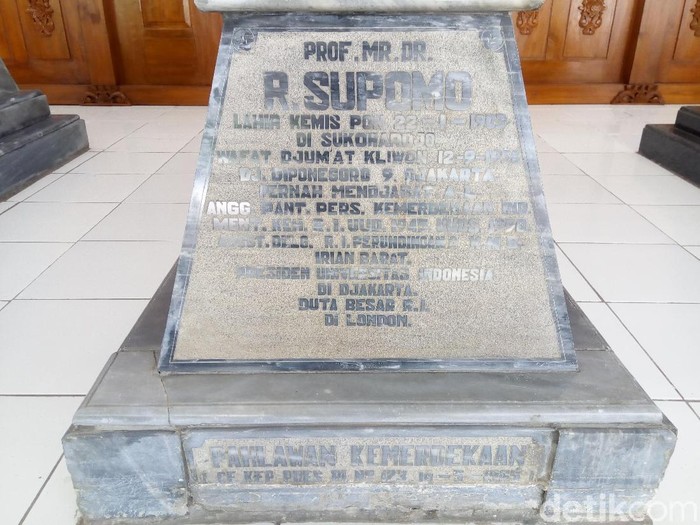 Pusara Supomo, profesor muda perumus UUD 1945, Senin (13/8/2018).