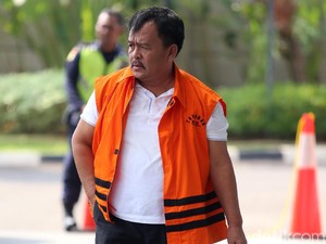 Dalami Aset Bupati Labuhanbatu, KPK Periksa Adik Andi Narogong