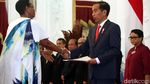 Jokowi Terima Surat Kepercayaan Delapan Dubes Negara Sahabat