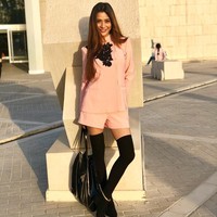  Terlepas dari postingan foto bikininya yang jadi kontroversi. Sara Khan merupaka aktris dan model yang juga berhasil memenangkan kontes kecantikan Miss Bhopal 2007. Foto: Instagram @ssarakhan