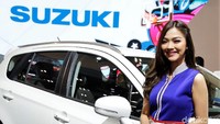 Pameran otomotif memang kerap digemari para pria, dan semakin tambah menarik dan lebih indah dipandang mata karena kehadiran para gadis-gadis pendamping produk otomotif yang umumnya disebut usher ataupun sales promotion girl (SPG).
