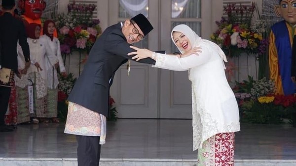 Kisah Cinta Sandiaga dan Nur Asia, Pejuang LDR yang Sempat Putus-Nyambung