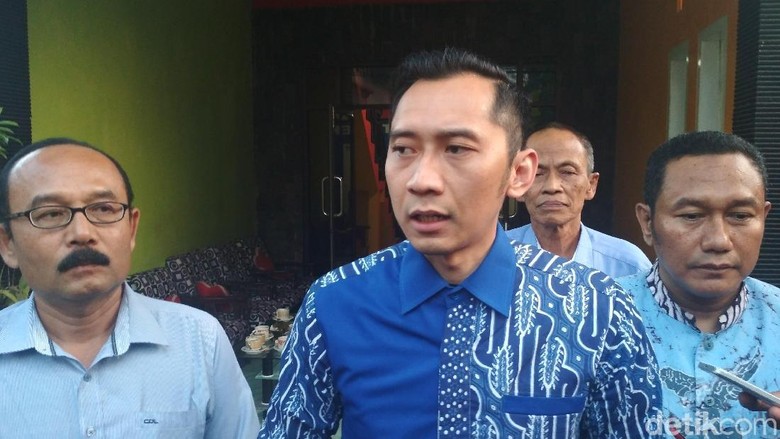 1 Dapil dengan Johan Budi, Ibas: Mari Bertanding Secara Fair 1 Dapil dengan Johan Budi, Ibas: Mari Bertanding Secara Fair