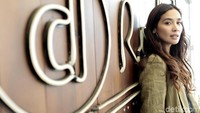 Istri Vino G Bastian itupun membagi kisahnya kala proses syuting bersama sang suami.