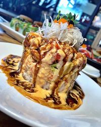 Cantiknya Sushi Tower yang Jadi Kue Ulang Tahun Unik