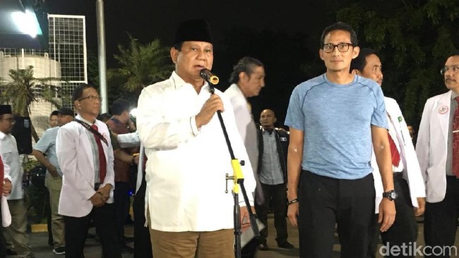 Prabowo Sebut Orang RI Tanggung Utang Rp 9 Juta, Versi Sandi Rp 13 Juta