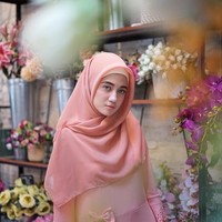 Setelah Princess bubar, Sindy sempat merilis single solonya. Single tersebut merupakan daur ulang lagu dari band kenamaan Sheila on 7 yang berjudul Mudah Saja. Foto: Instagram./Sindyhv