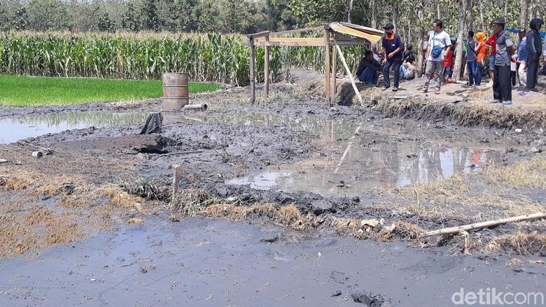 Sumur di Ngawi Berhenti Menyembur, Pemilik akan Gali Lagi Sumur di Ngawi Berhenti Menyembur, Pemilik akan Gali Lagi