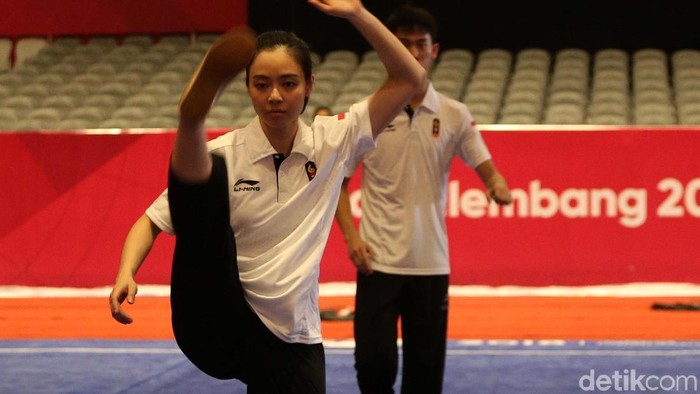 Atlet Wushu dan Angkat Besi Berlatih Saat JIEXPO Kemayoran Bersolek