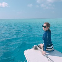 Sementara rambutnya lebih sering ia gerai dan ditata bergelombang. Foto: Instagram/@sekine.risa