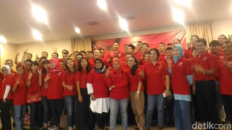 Relawan Bikin Website J2P.id Berisi Data-data Prestasi Jokowi Relawan Bikin Website J2P.id Berisi Data-data Prestasi Jokowi