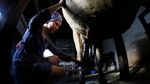 Mengintip Proses Pembuatan Keju di Siberia