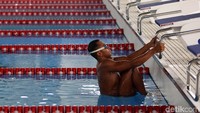 Indonesia sudah cukup lama tak meraih medali dari renang di Asian Games. Yakni, sejak Asian Games 1990 Beijing dengan Richard Sam Bera yang berhasil meraih medali perunggu dari nomor 100 meter gaya bebas.