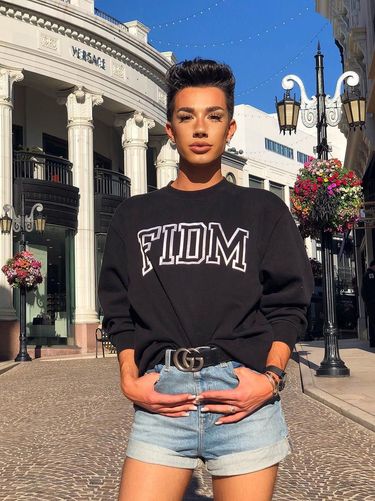 Ngeluh Bayaran Vlogger Lebih Murah dari Artis, Selebgram Ini Panen Kritik