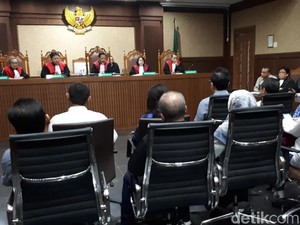 Made Oka Sakit, Sidang Lanjutan Proyek e-KTP Ditunda