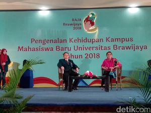 Susi Tutupi Telinga Saat Ditanya Masuk Bursa Menteri Prabowo-Sandi