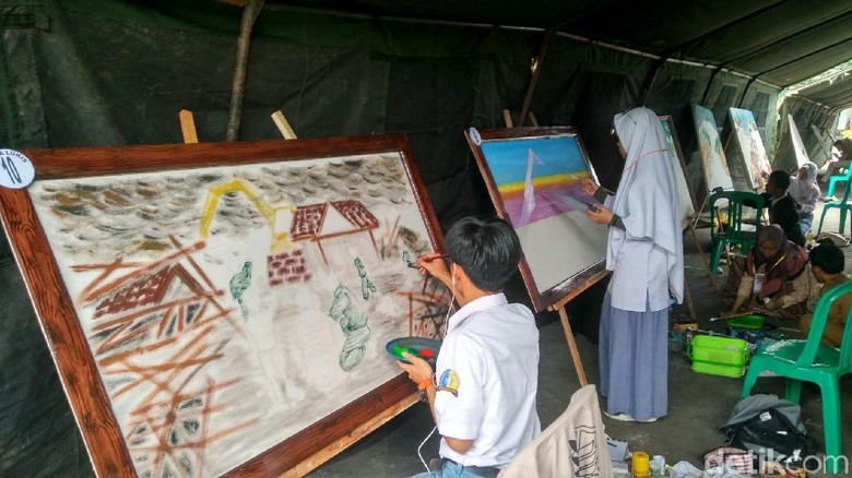 Sambut HUT RI, Pelajar di Ciamis Lukis Kemanunggalan TNI-Rakyat Sambut HUT RI, Pelajar di Ciamis Lukis Kemanunggalan TNI-Rakyat