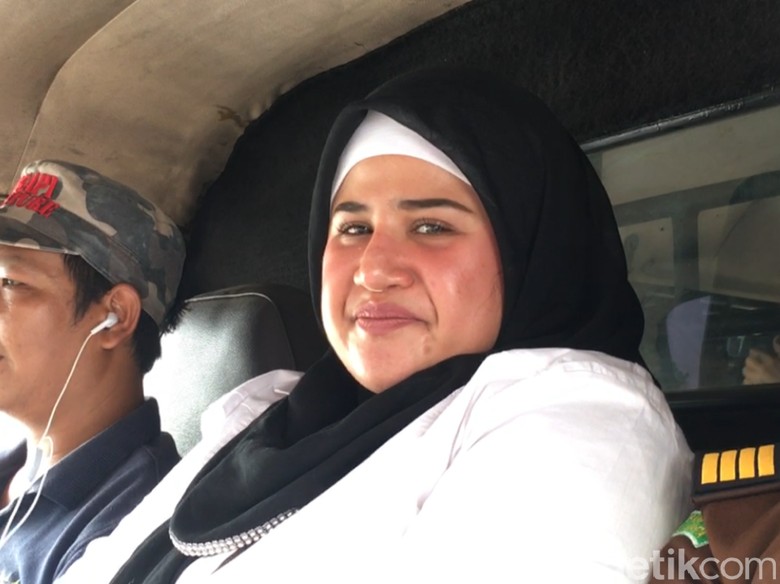 Dituntut 2 Tahun Rehabilitasi, Dhawiya Harap Pledoinya Diterima Hakim Dituntut 2 Tahun Rehabilitasi, Dhawiya Harap Pledoinya Diterima Hakim