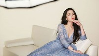 Aktris berusia 30 tahun itu berhasil mengalahkan 1000 kandidat lainnya. Dok. Instagram/liuyifeibar