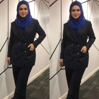 Dan ketika bayi perempuannya sudah berusia satu bulan, penurunan berat badan yang dialami Siti semakin membuat netizen takjub. Bobotnya terpangkas hingga lebih dari 17 kg. Foto: Instagram @ctdk