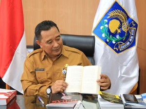 Kemendagri Dukung Langkah Pakde Karwo soal Wabup Trenggalek yang Absen