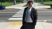 Remaja putra itu menghadapi para rival yang sudah berusia dewasa dalam pemilihan awal untuk kandidat Gubernur Vermont dari Partai Demokrat.  (Foto: FACEBOOK/ ETHAN SONNEBORN FOR GOVERNOR)
