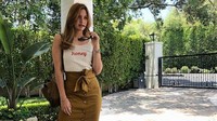Well, dari kawasannya saja memang sudah terkenal sebagai lingkungan hunian elit di AS sana. Banyak selebriti Hollywood juga tinggal di Beverly Hills. Ini salah satu foto pekarangan rumah mertua Nia itu. Foto: Rumah Nia Ramadhani / YouTube TransTV