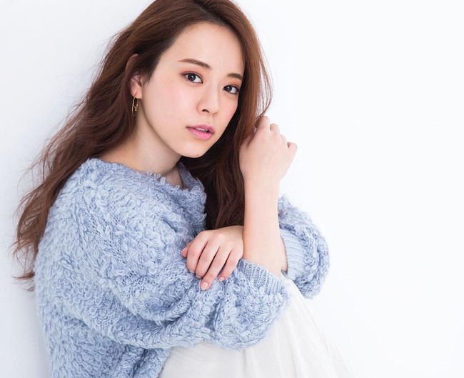 Mata bulat dan lebar menjadi fitur wajah yang membuat wajahnya terlihat cantik dan unik. Foto: Instagram/@sekine.risa