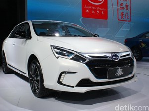 Bukan Tesla, Ini Raja Mobil Listrik Dunia Saat Ini