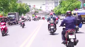 Suasana jalanan di Vietnam mirip-mirip dengan di Indonesia. Foto: YouTube