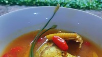 Kreasikan masakan lempah kuning dengan berbagai sayuran supaya lebih kaya nutrisi. Misalnya bisa tambah jagung muda seperti buatan netizen ini. Foto : instagram @yunitaharja