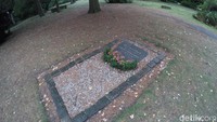 Lokasi kuburan ini berada di tengah permukiman di wilayah urban distrik Norrebro. Jaraknya sekitar 2,5 km dari Taman Frederiksberg yang tak kalah asri. (Uyung/detikTravel)