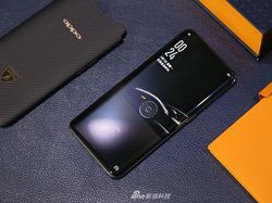 Penampakan Oppo Find X Lamborghini Harga Rp 21 Juta