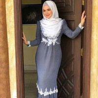 Seperti dikutip dari New Strait Times, Siti Nurhaliza memang menjalani diet yang ketat. Dia lebih memilih makanan yang dikukus atau dipanggang. Nasi putih digantinya dengan nasi merah. Foto: Instagram @ctdk