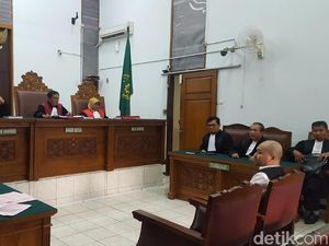 Protes Dituntut 3 Tahun Bui, Arseto: Saya Tak Maksud Jatuhkan Jokowi